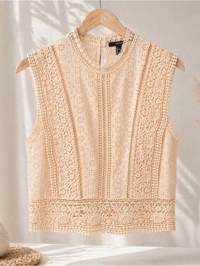 Forever21 light pink eyelet blouse S